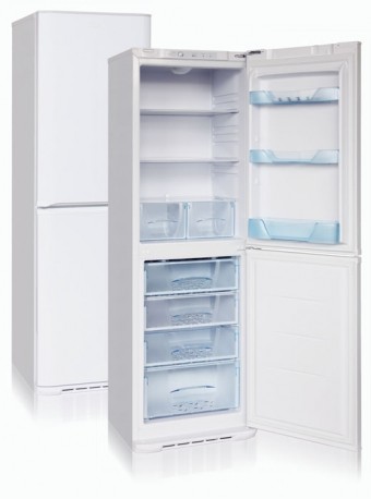 Холодильник с морозильником Бирюса М 131