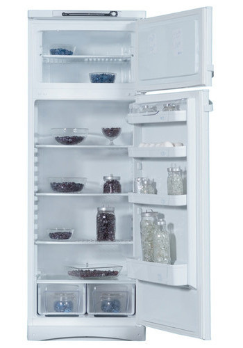 Холодильник с морозильником Indesit ST 167